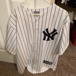 Derek Jeter Yankees jersey